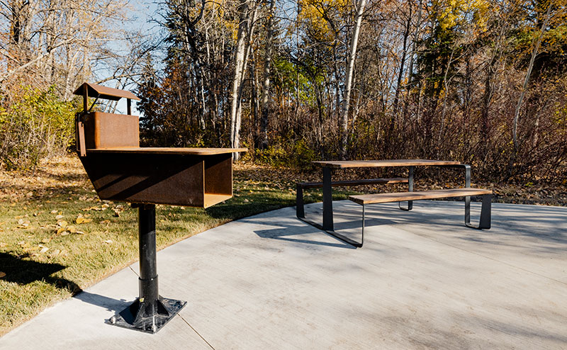Accessible drop-in picnic site with campstove